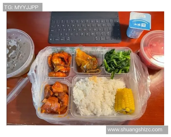 专业足球运动员的营养饮食菜单与健康管理指南